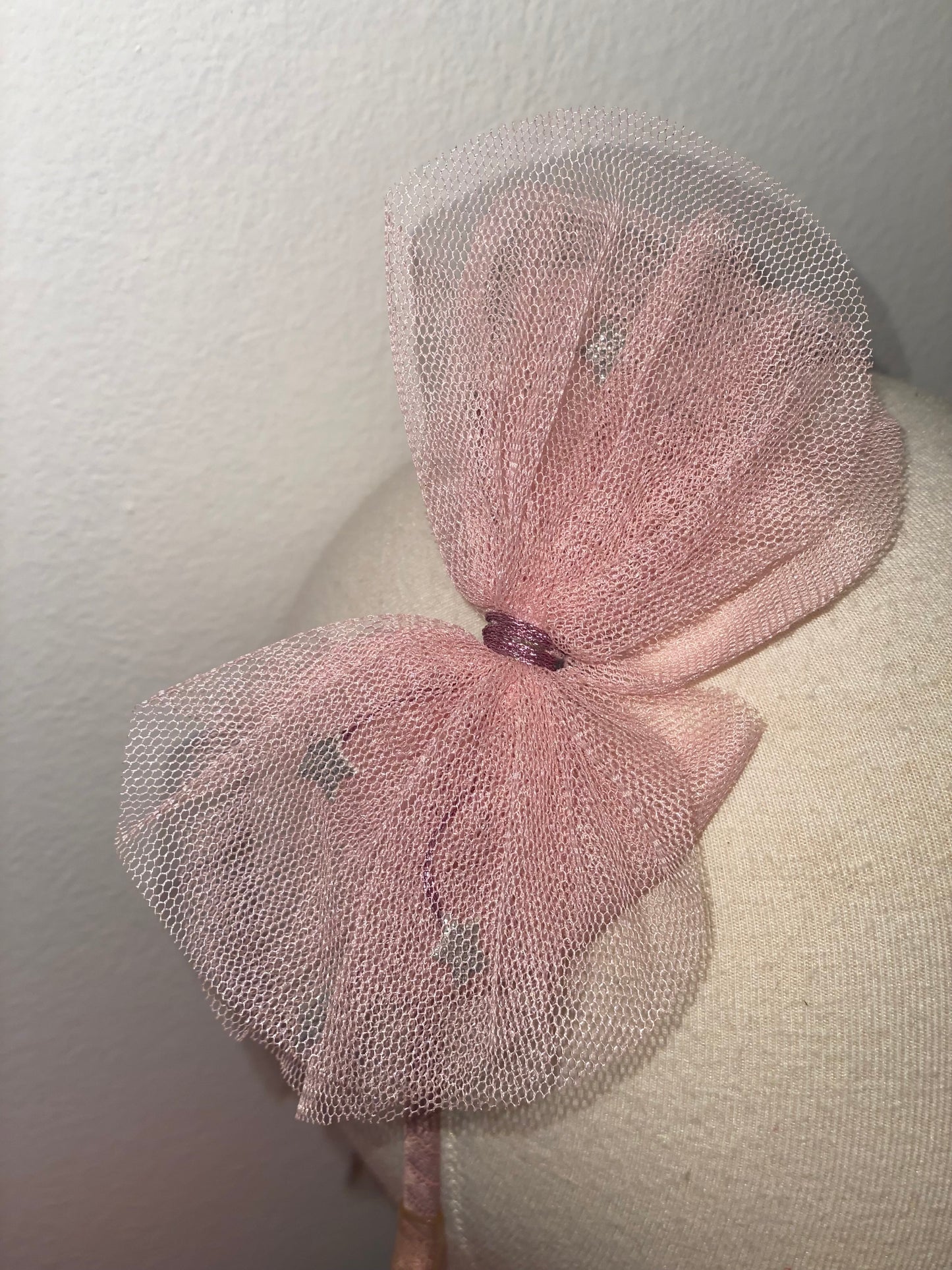 Shimmery Medium-sized Bow with Headband