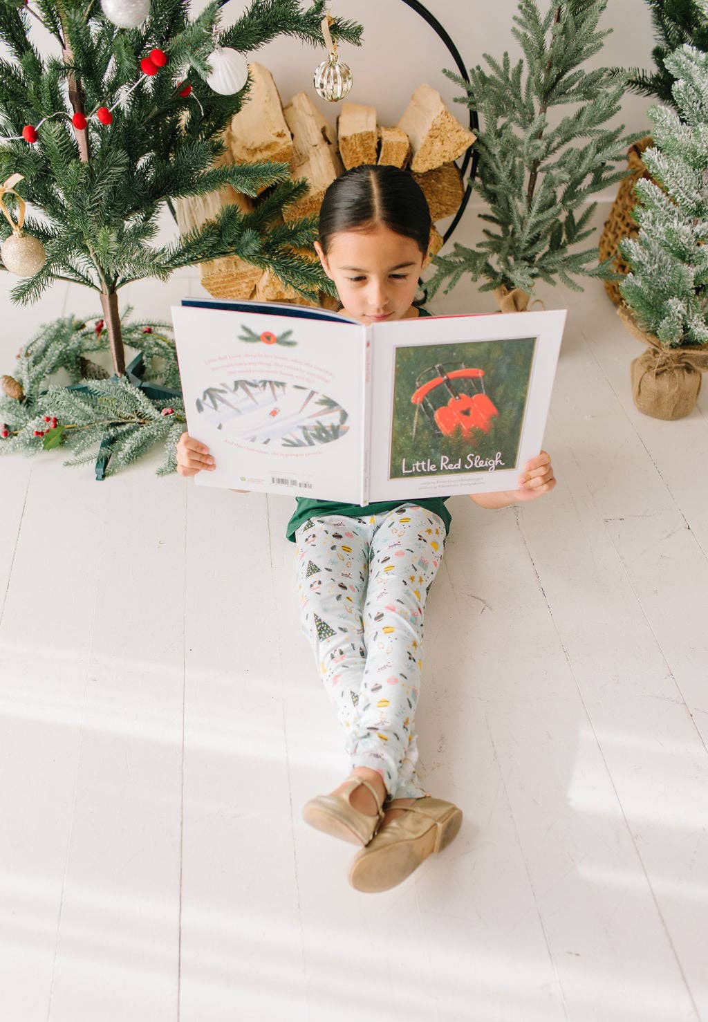 Leggings in Festive Scenes | girls clothing | tween | holiday | christmas