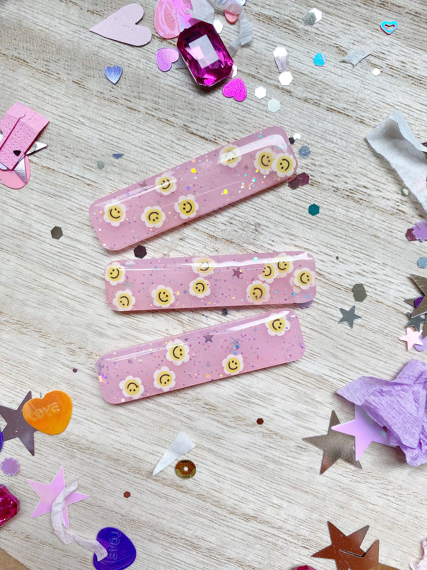 Smiley Face Birthday Resin Clips