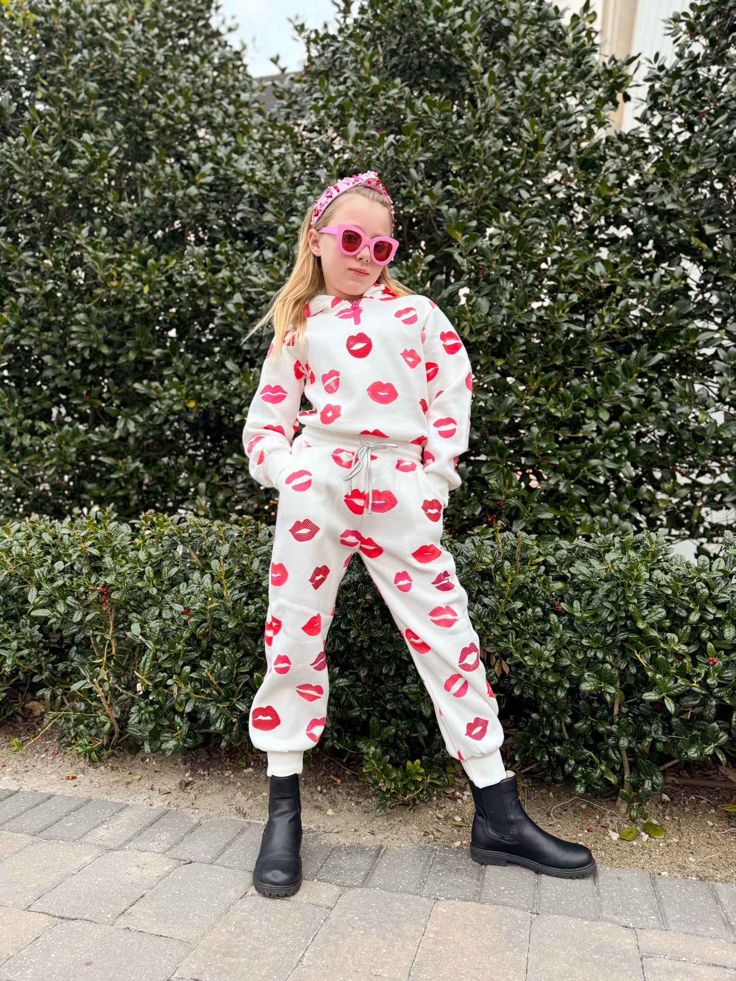 Sparkly Lips Jogger Set