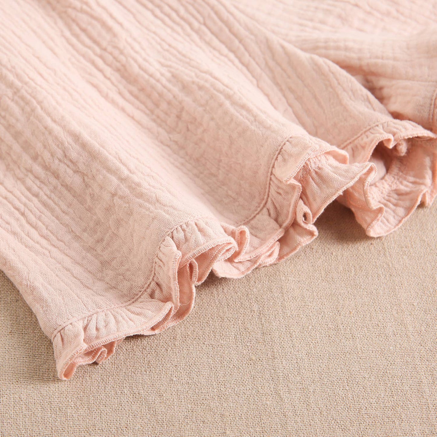 Girls' shorts in bamboo fabric with embroidered details