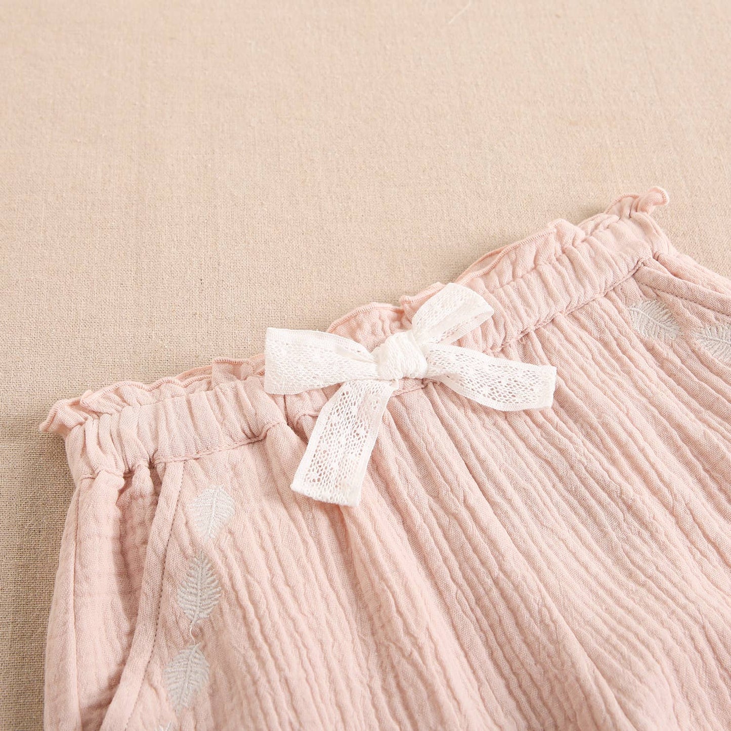 Girls' shorts in bamboo fabric with embroidered details