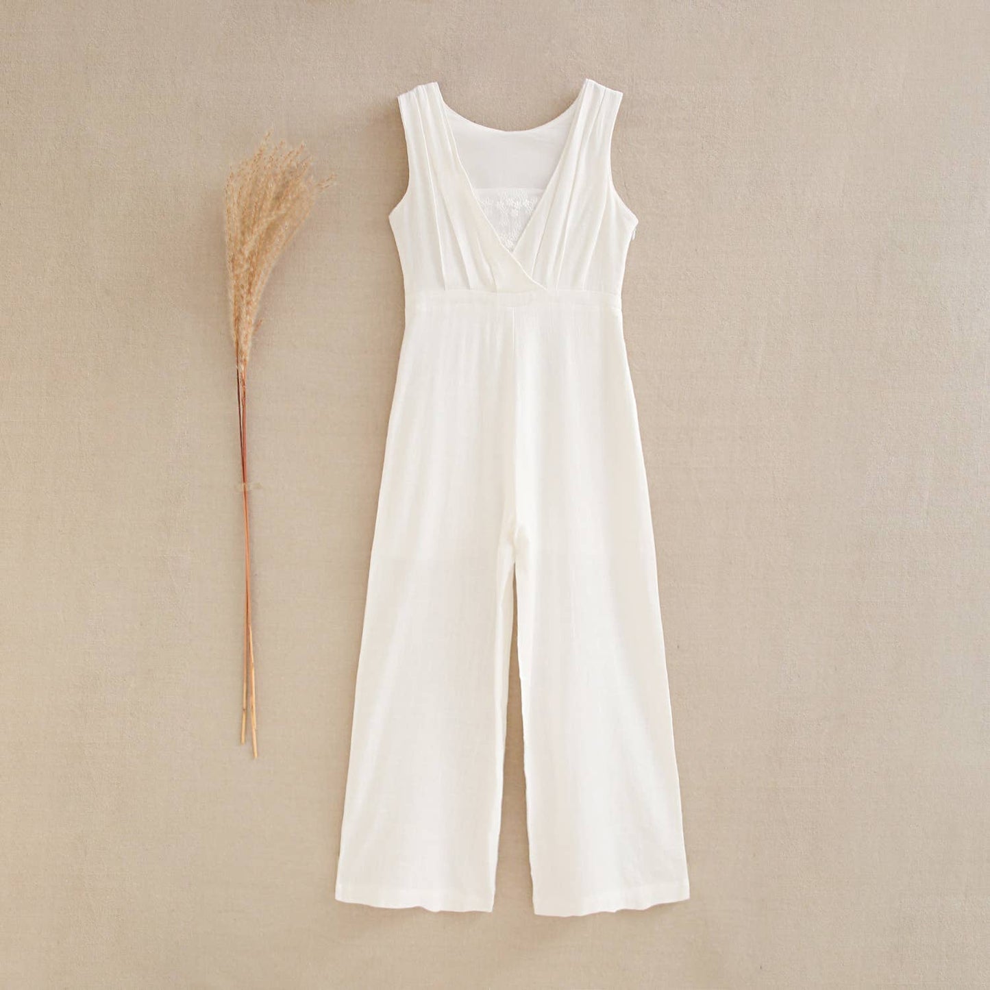 Girl's jumpsuit in off-white linen