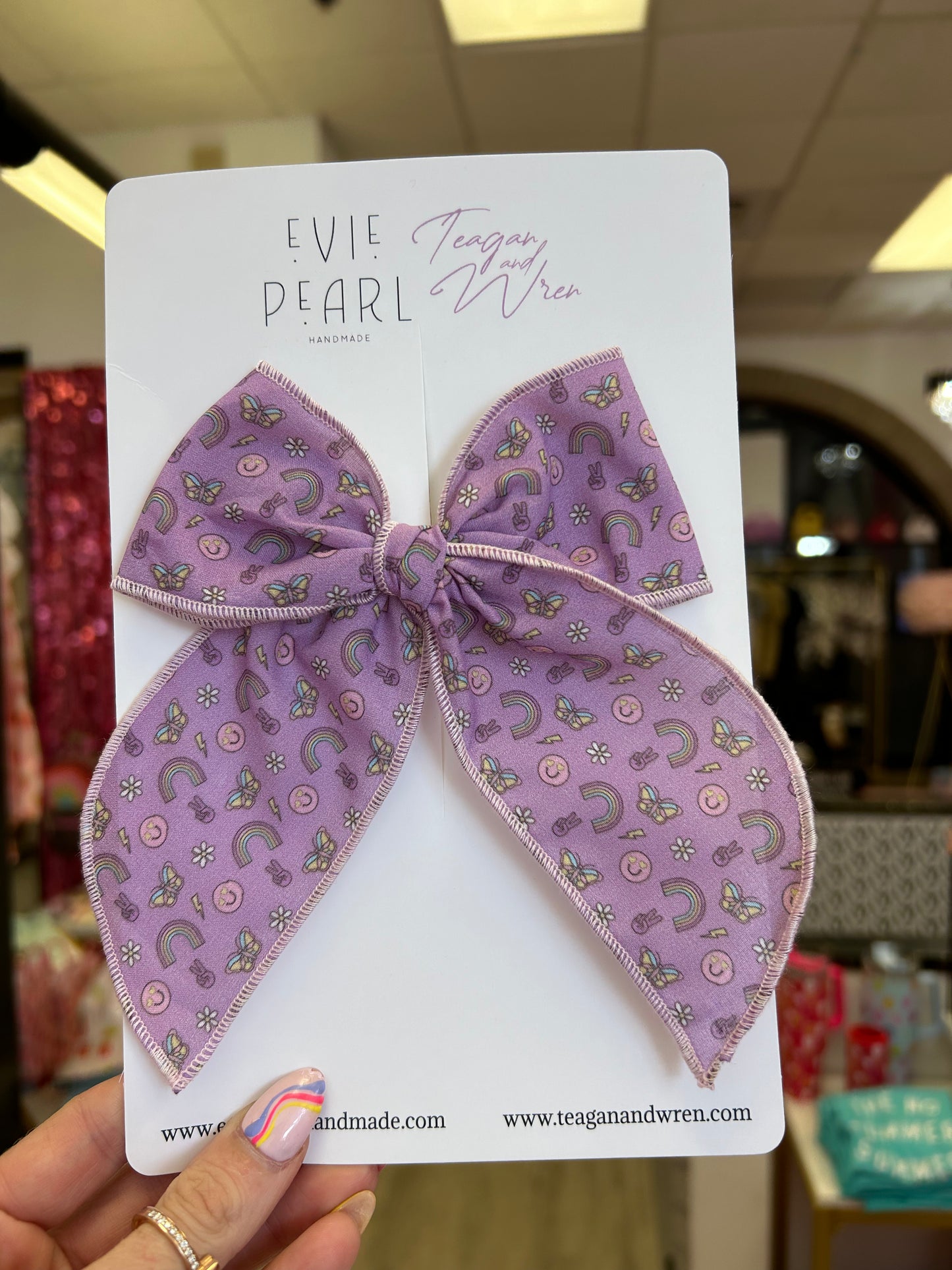 Evie Pearl Cruel Summer Bow