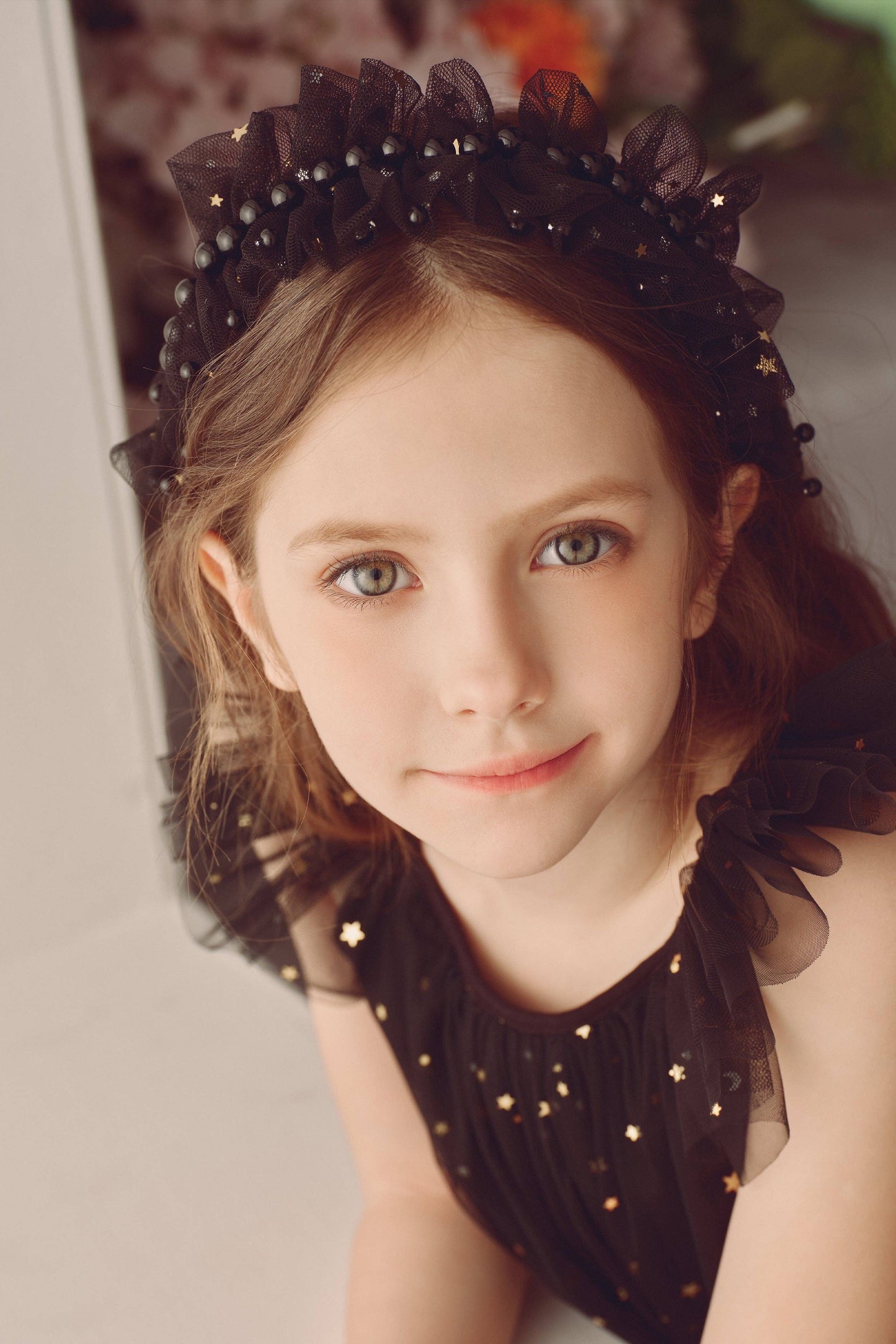 Graceful Beaded Star Mesh Headband in Black & Gold