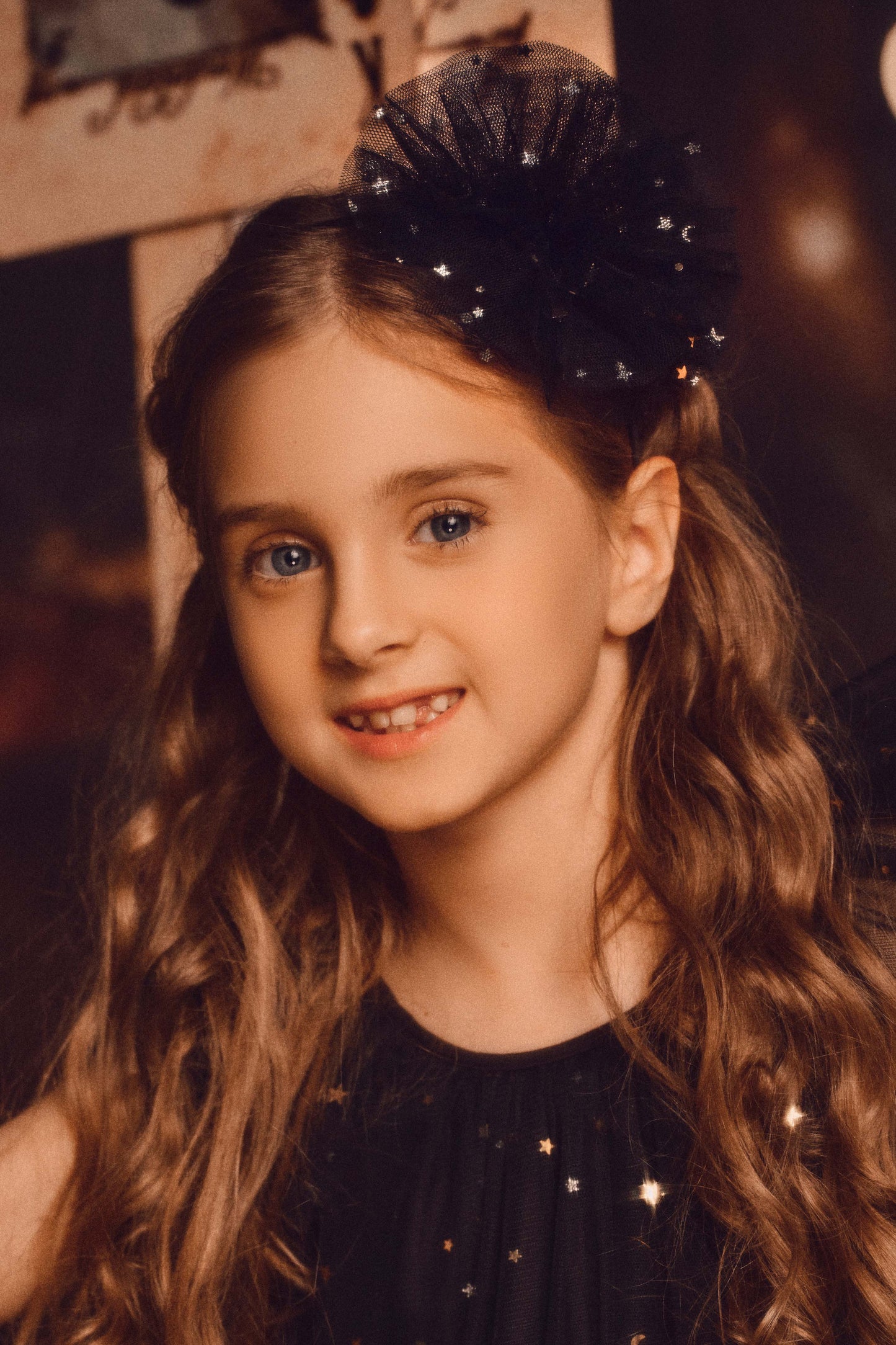 Charming Star Mesh Headband in Black & Gold