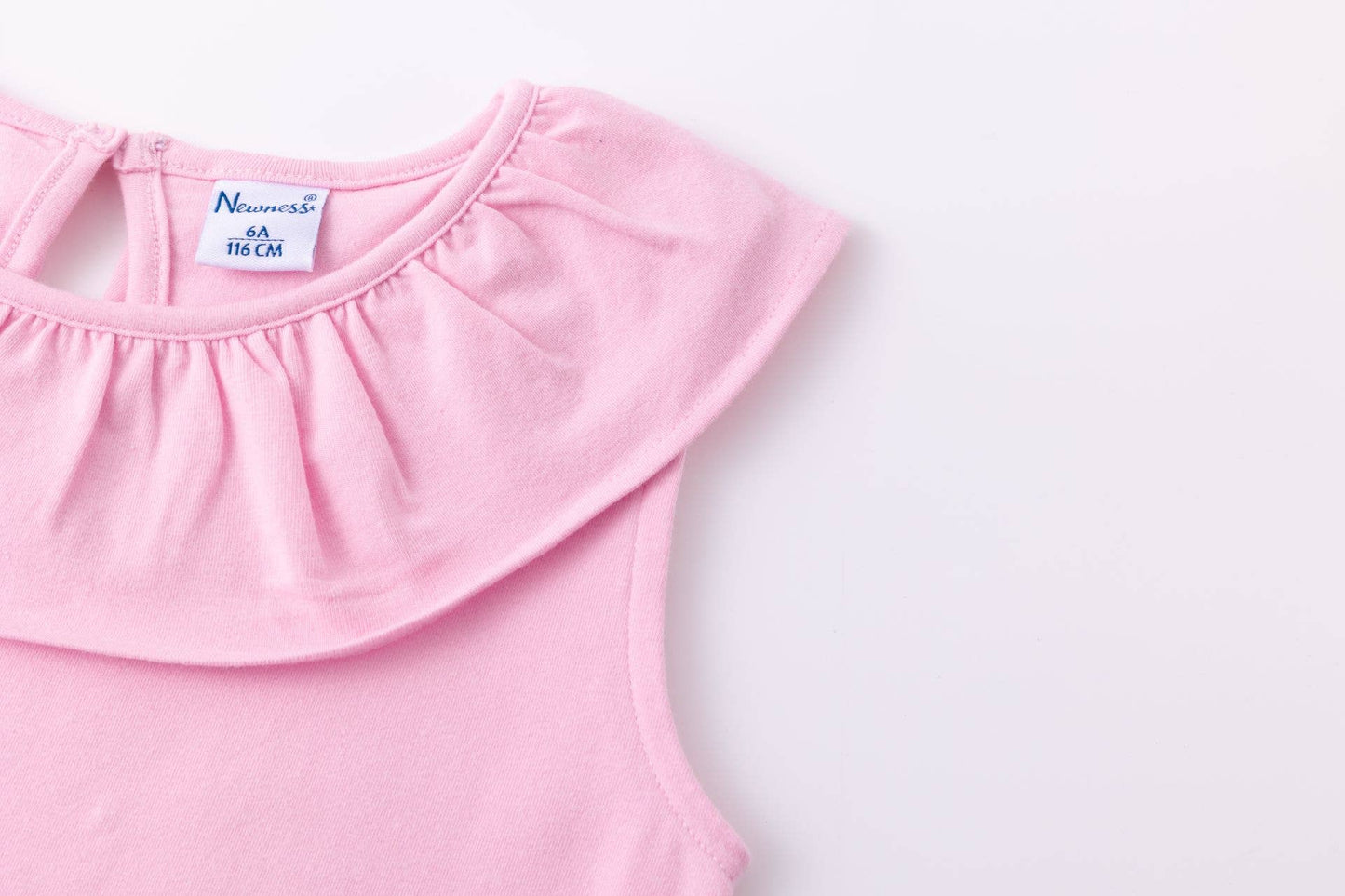 Sleeveless t-shirt with ruffle for girls