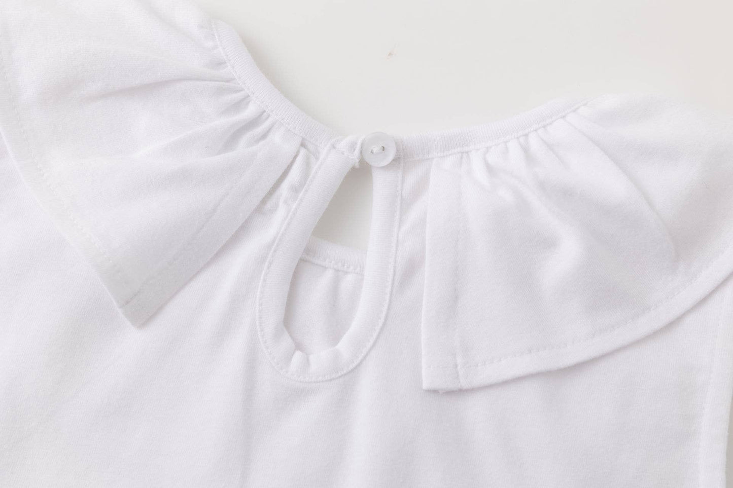 Sleeveless t-shirt with ruffle for girls