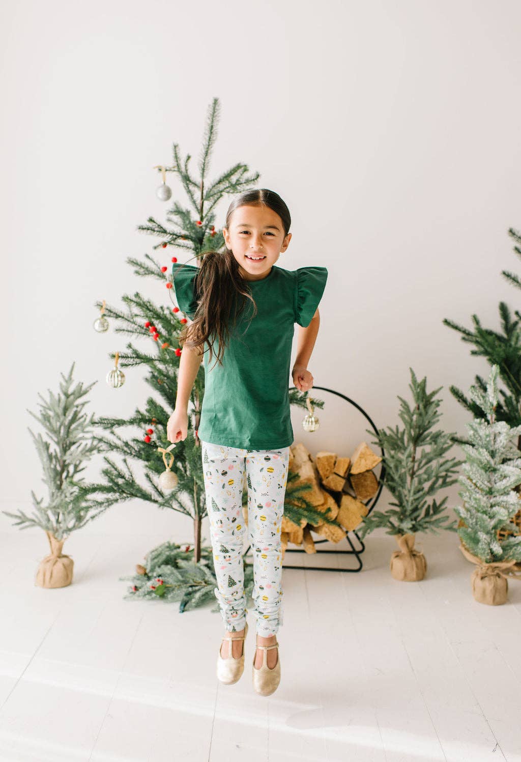 Leggings in Festive Scenes | girls clothing | tween | holiday | christmas