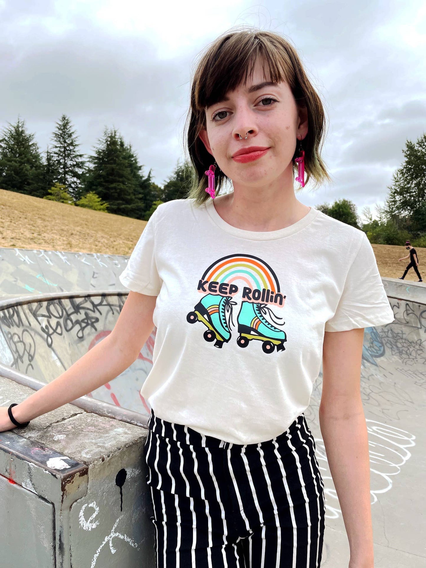 Keep Rollin' - Women's Roller Skate Tee