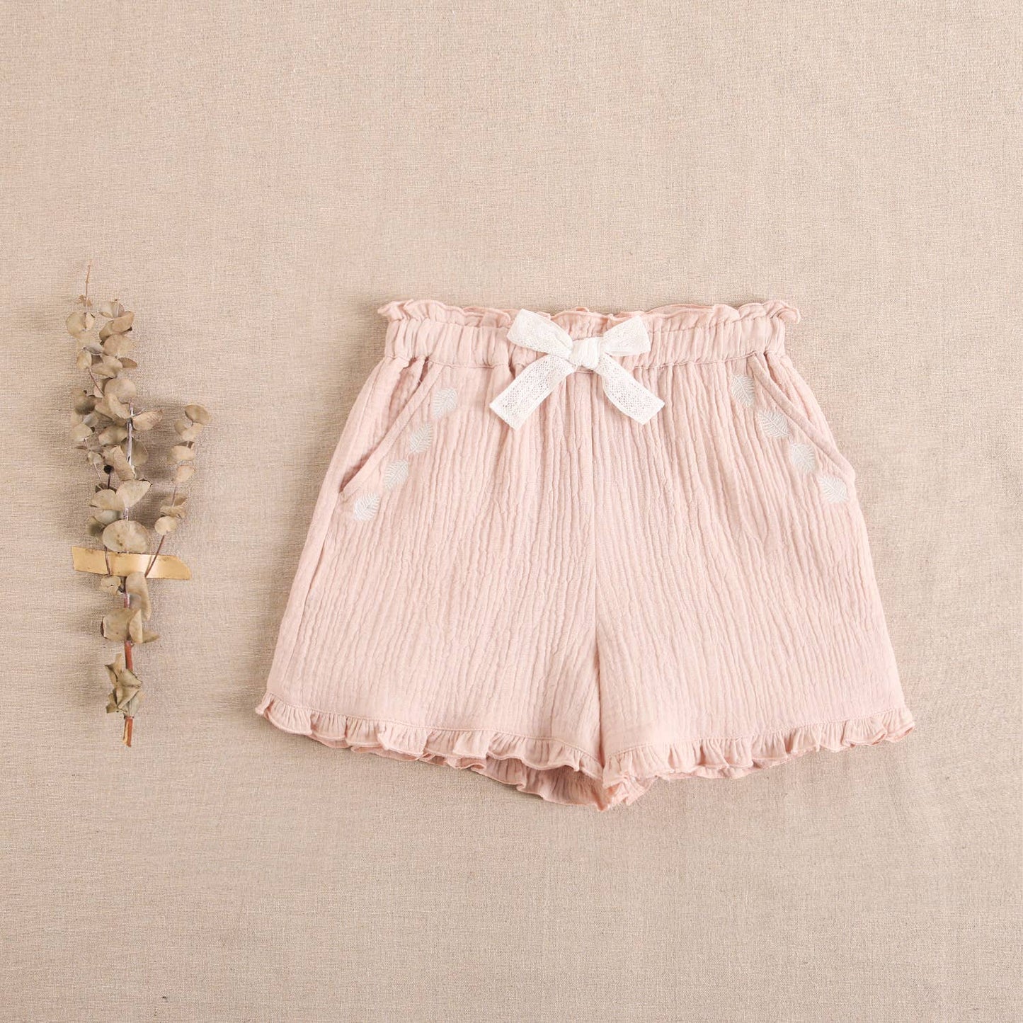 Girls' shorts in bamboo fabric with embroidered details