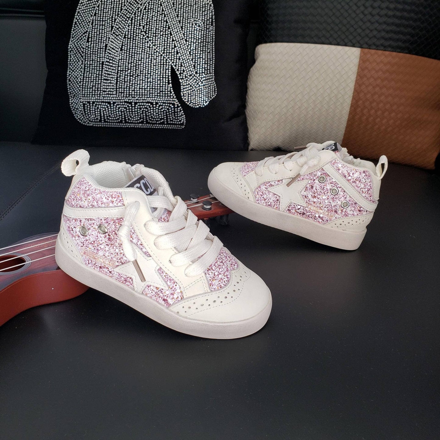 Pink sparkle star shoes