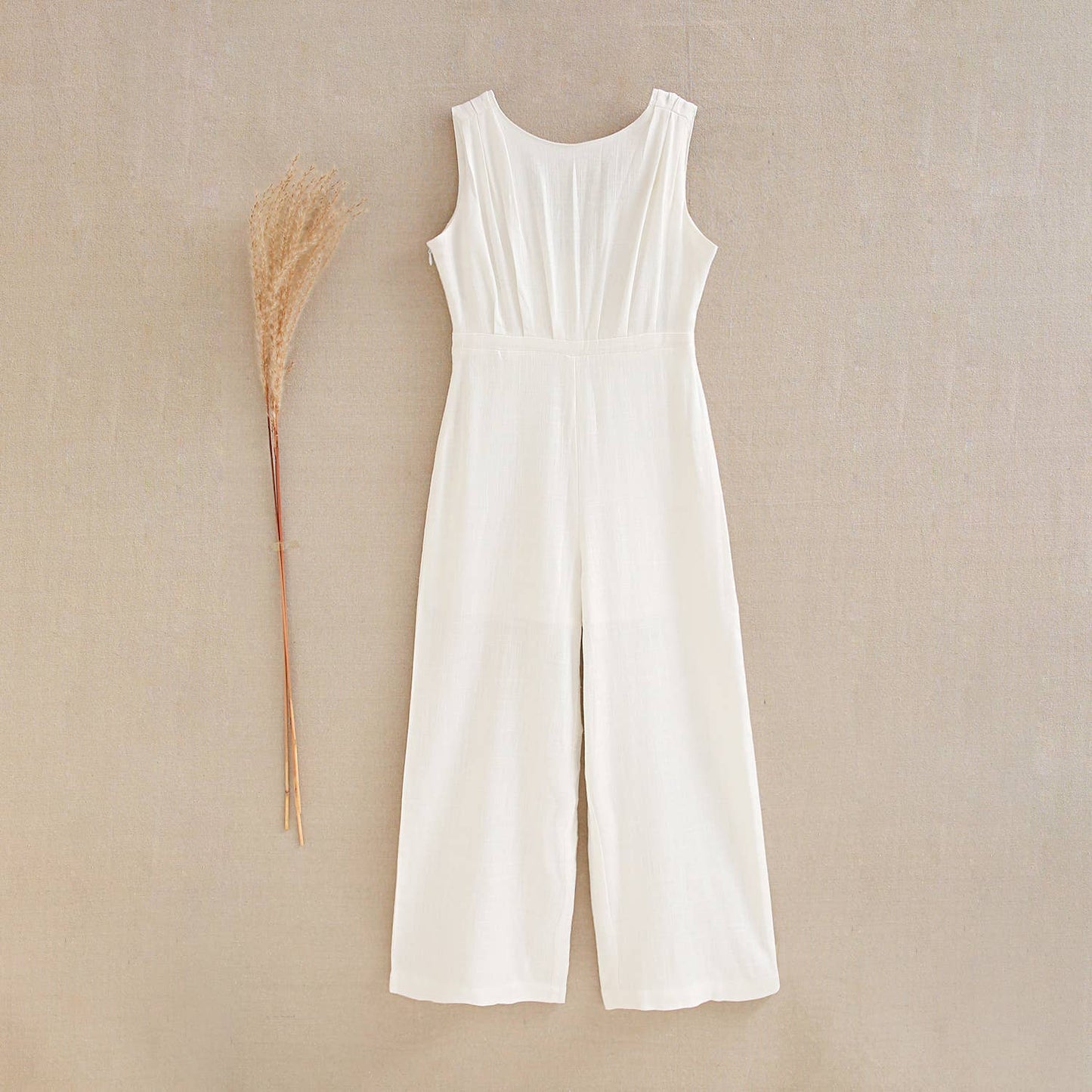 Girl's jumpsuit in off-white linen