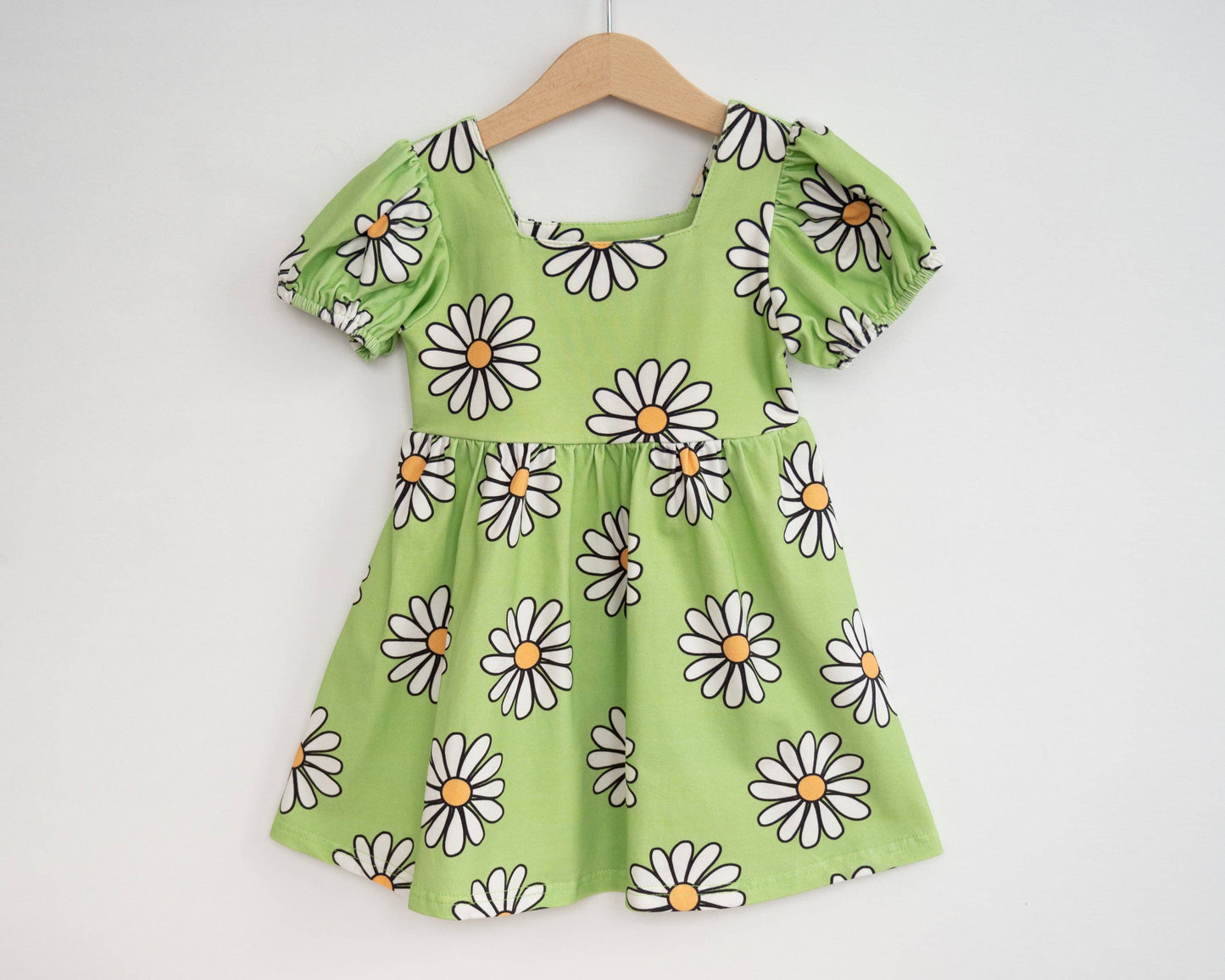 Green Daisy Girls Dress for Spring and Summer