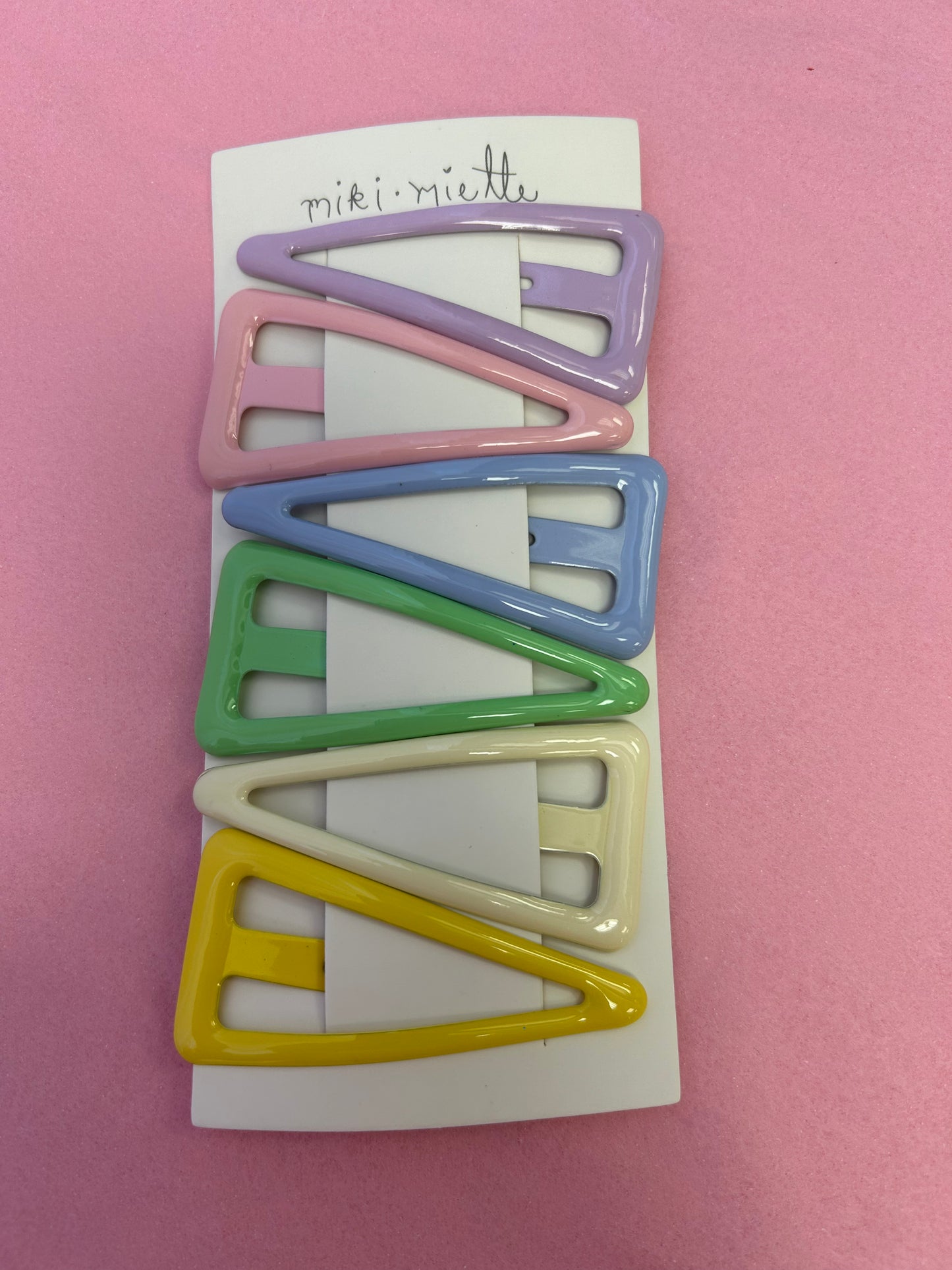 Triangle rainbow enamel clip