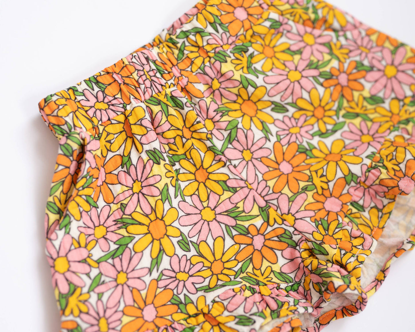 SUMMER DAISIES GIRLS DOUBLE GAUZE RUFFLE SHORTS