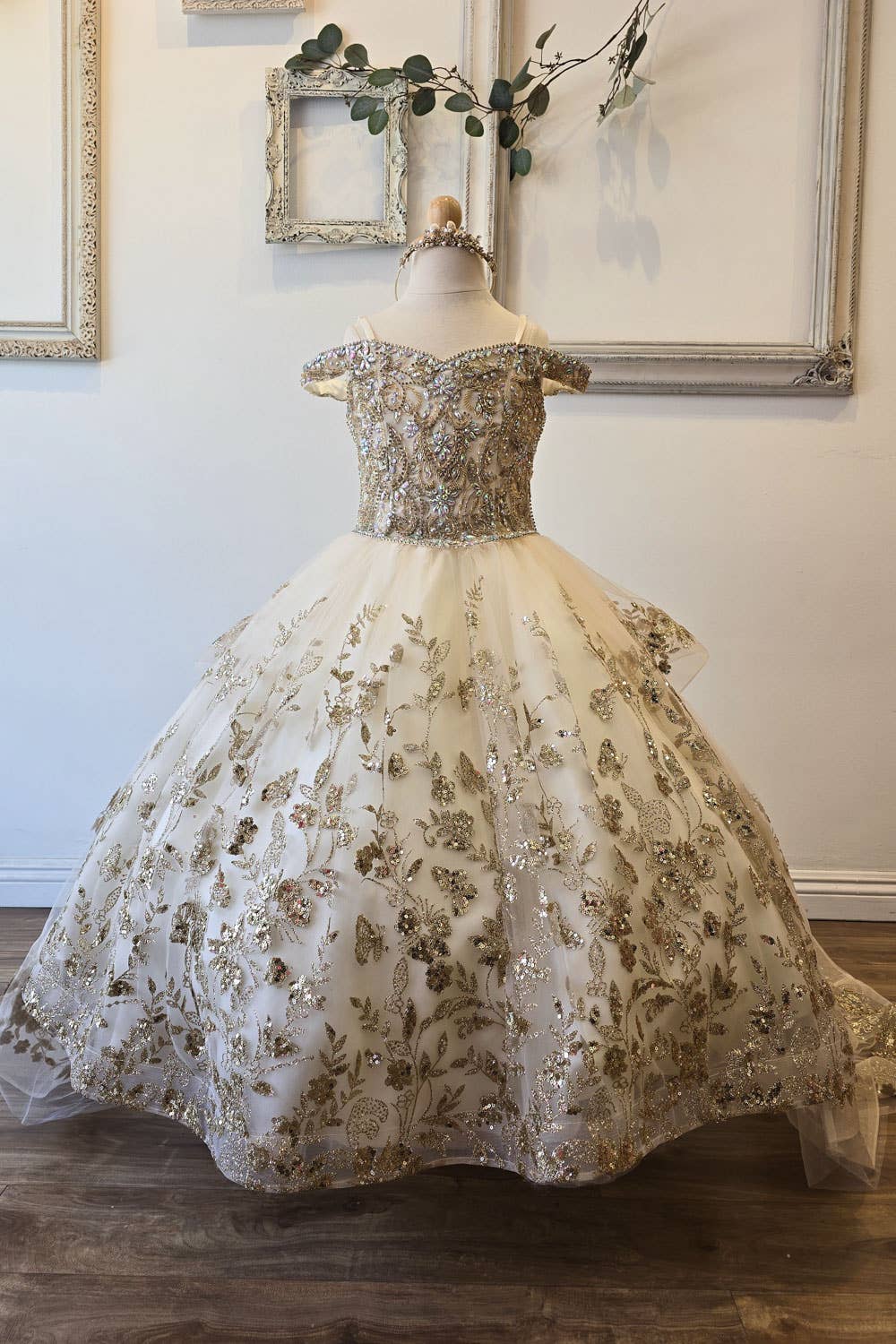 Detachable Train With Stones and Gems Mini Quince Dress