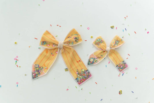 Mesh Shaker Hair Bow - Classroom Cutie