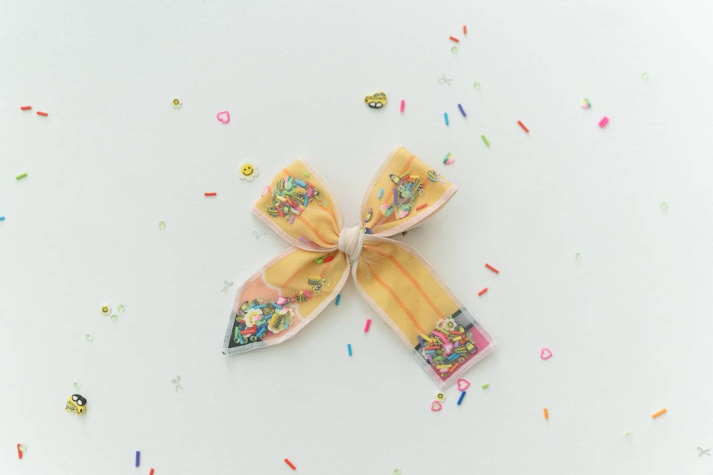 Mesh Shaker Hair Bow - Classroom Cutie